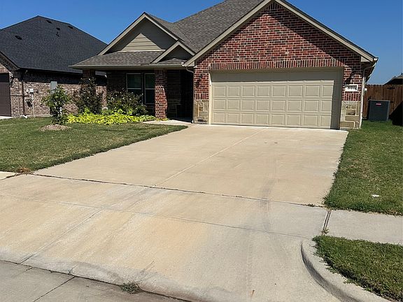 2nd image of 806 Ransom Way