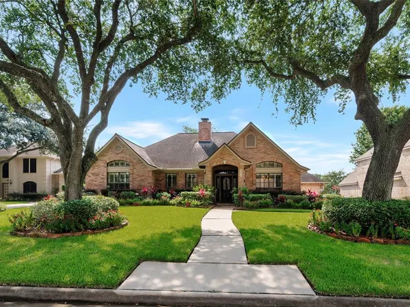 2910 Doral Ct, League City, TX 77573