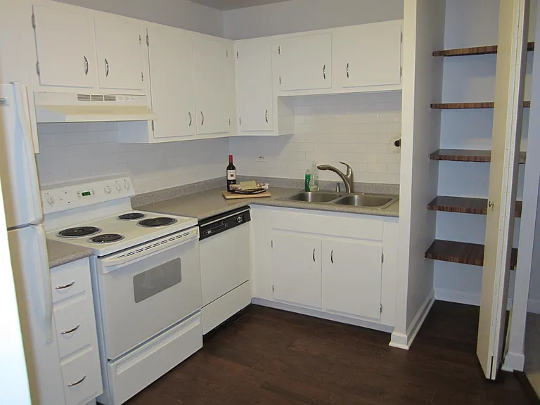 420 Walnut Creek Ln #3308 — Photo 1