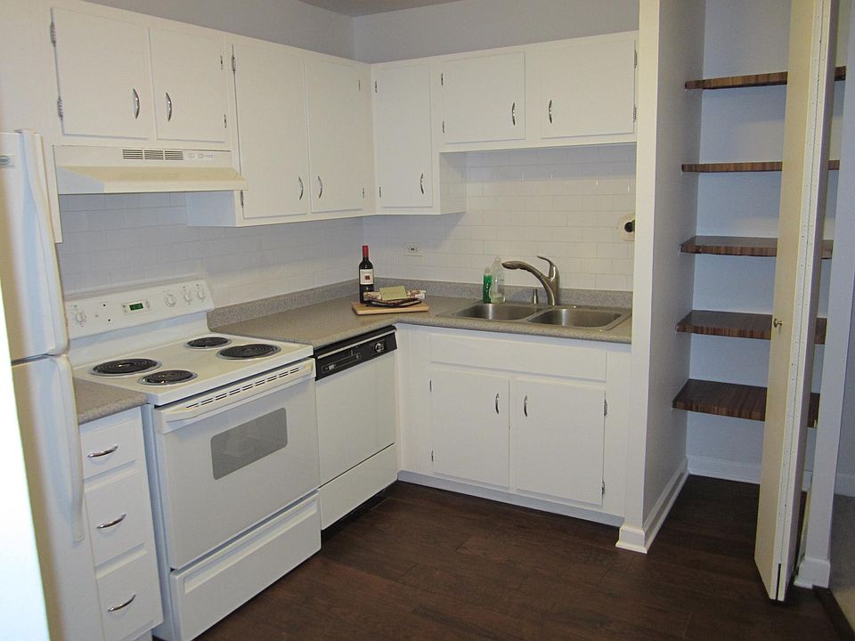 1st image of 420 Walnut Creek Ln Unit 3308