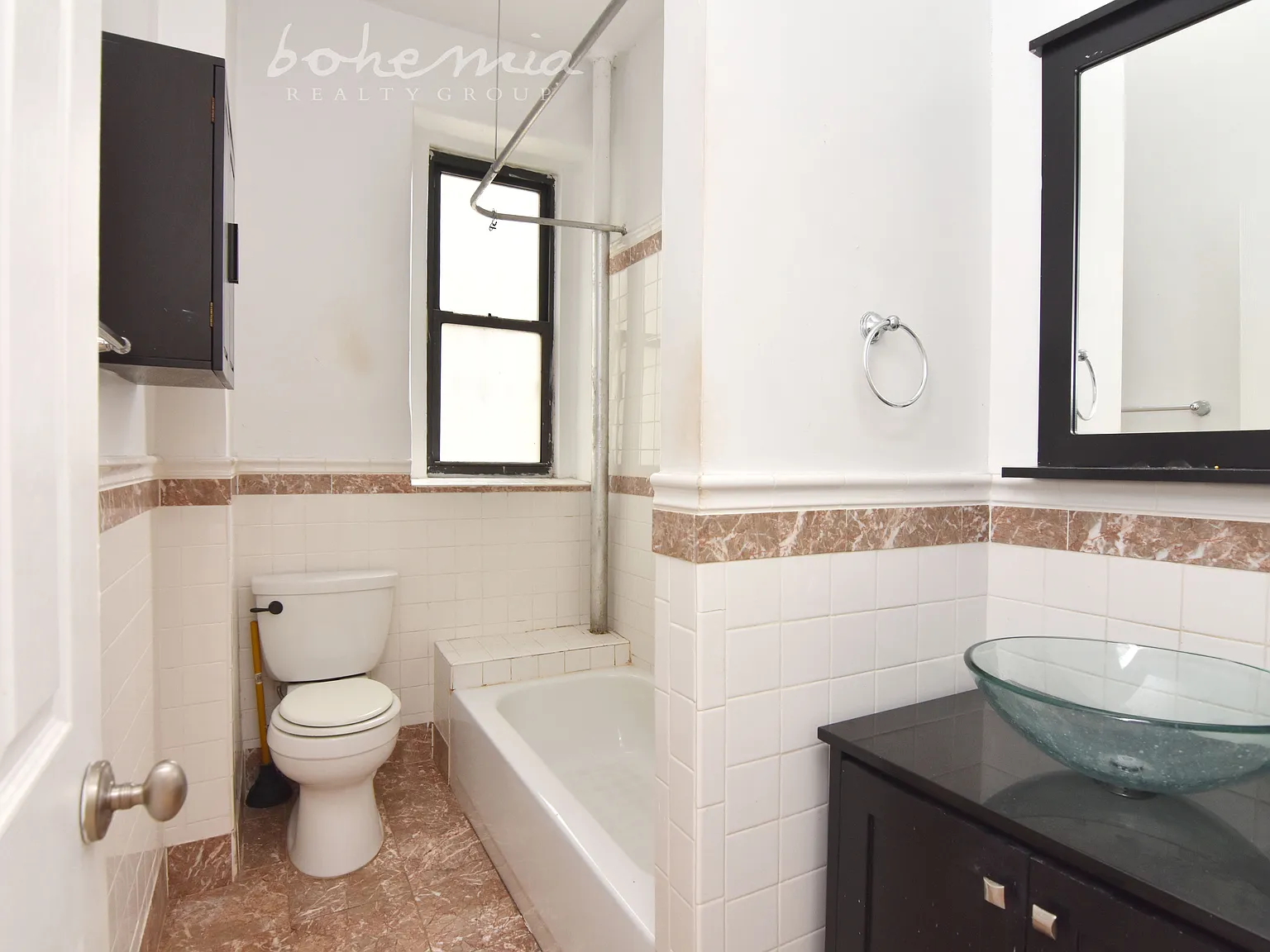 676 Riverside Drive — Photo 4