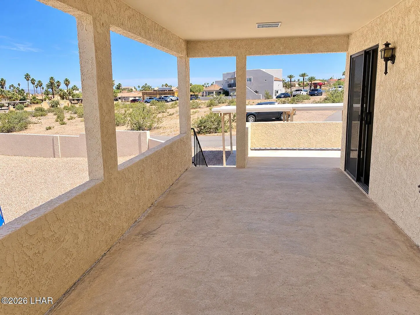 3 bed, 2.0 bath, 988 sqft, $1,350 — Photo 2