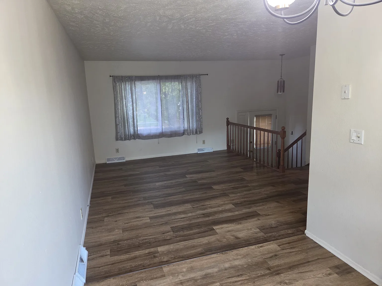 3 bed, 1536 sqft, $1,600 — Photo 3