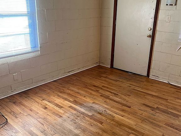 2nd image of 808 W Cleveland St