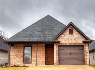 99 Springdale Dr, Mount Olive, AL 35117