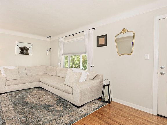 4th image of 1597 Fruitland Ave