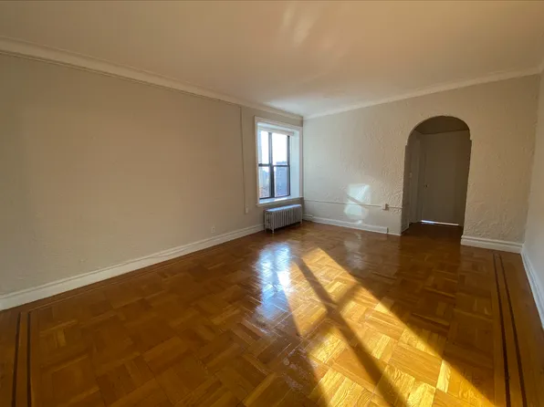 855 Ocean Avenue image 2 of 9