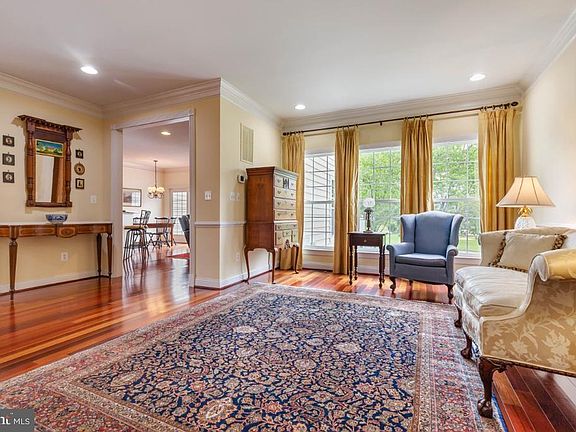Formal Living Room with Crown Moldings