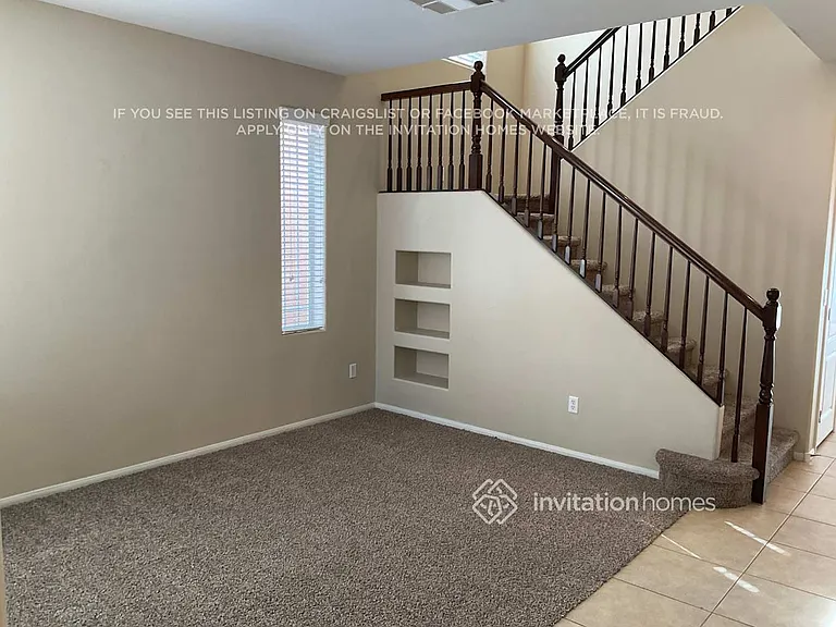 10749 Drake Ridge Ave — Photo 2