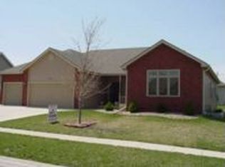 522 S Estates Dr, Salina, KS 67401