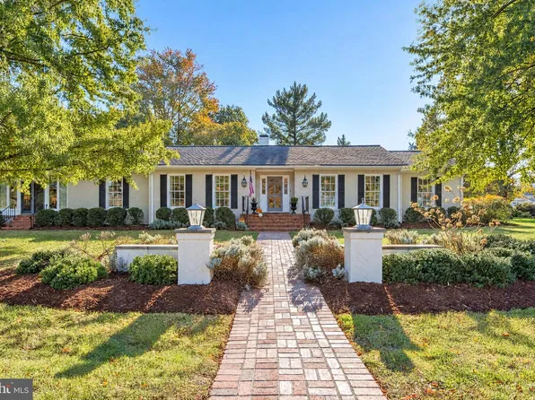 116 Vance Dr, Fredericksburg, VA 22408