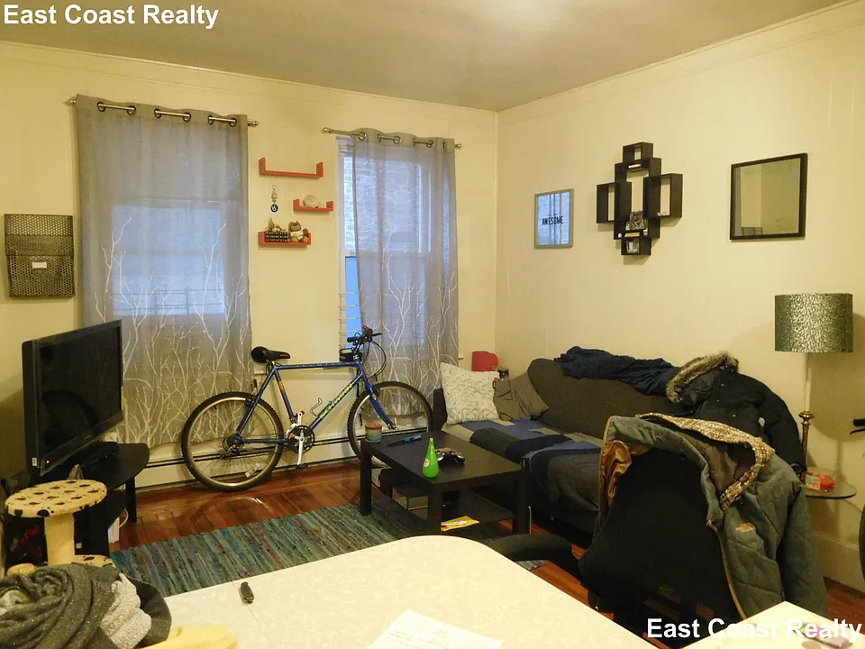 73 S Huntington Ave #2U
