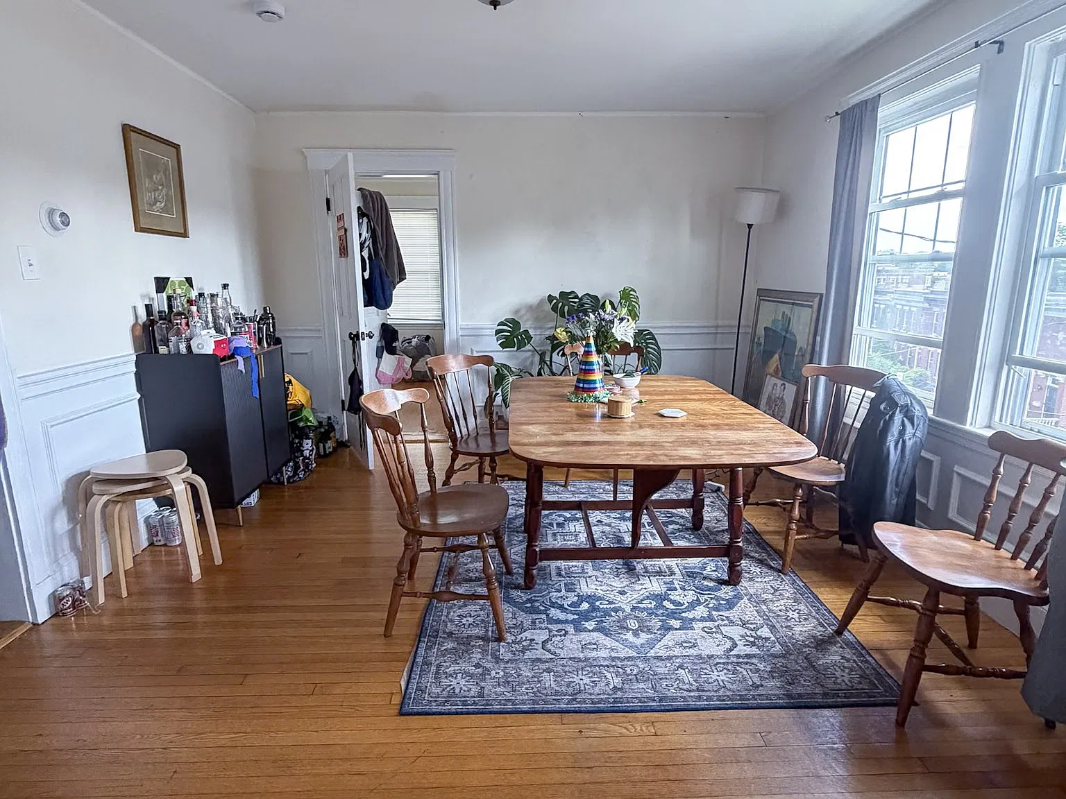 6 bed, 2200 sqft, $6,700 — Photo 4