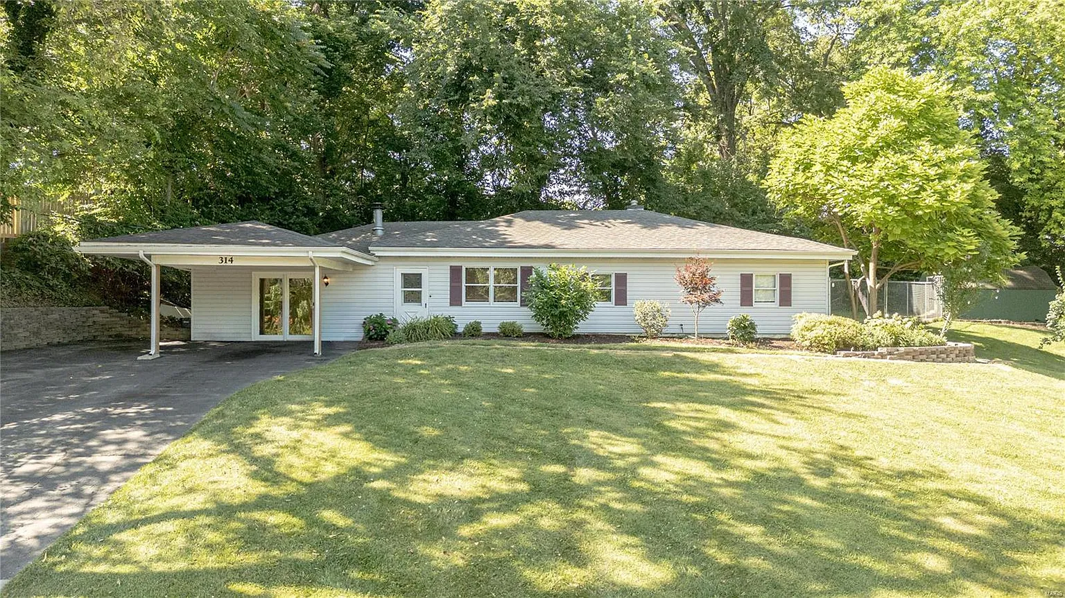 314 Garesche St photo 1