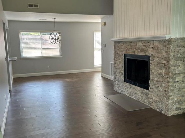 1301 Glendale Gardens Dr APT D, Saint Louis, MO 63122