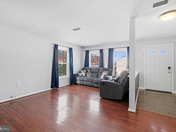 3rd image of 14187 Royal Oak Ln