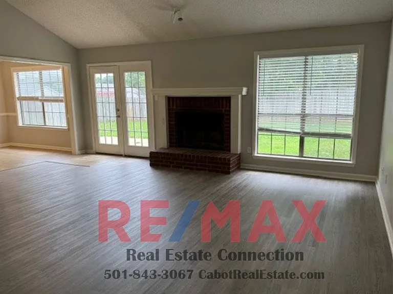 29 Applewood Dr — Photo 2