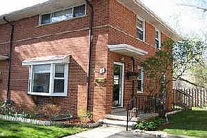 End unit far from main road (Rochester Rd.)