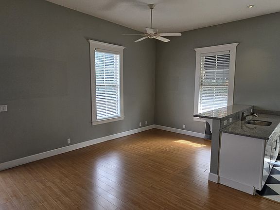 5th image of 9591 Main St #1