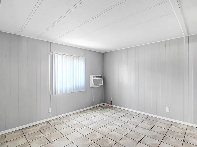 10918 Jurupa Rd #10914 — Photo 8