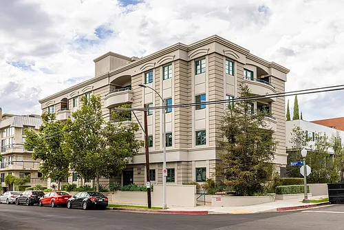 10707 W Missouri Ave #301 Photo 1