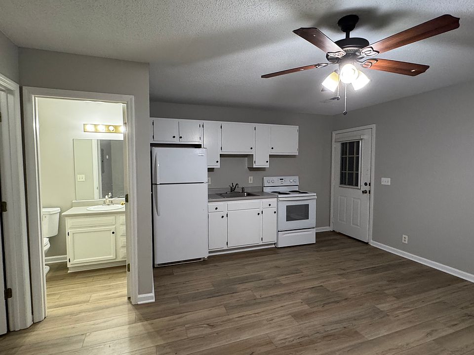 1st image of 603 Crestland Ave APT A