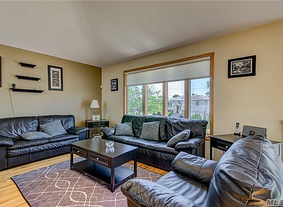 5th image of 2977 Seaford Ct