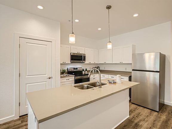 Belcara Luxury Townhomes Kitchen
