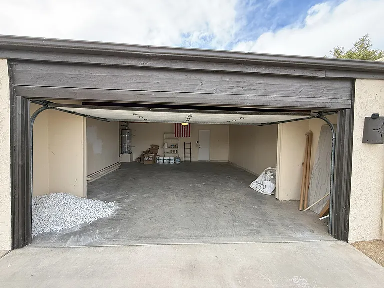 45685 Mountain View Ave — Photo 39