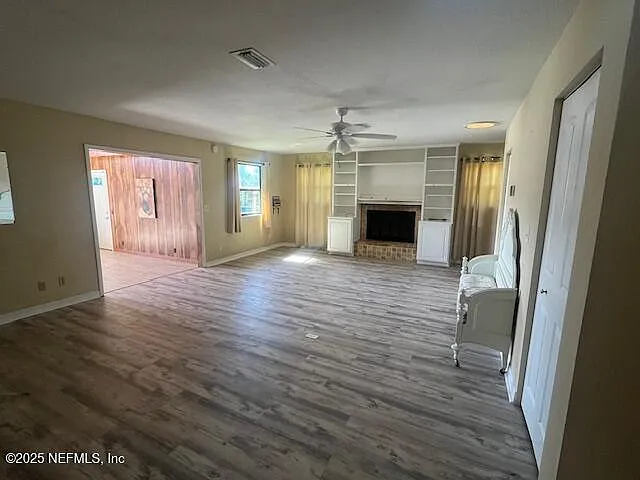 3 bed, 2.0 bath, 2224 sqft, $2,000 — Photo 3