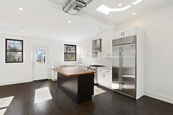 Sold by Corcoran | media 22