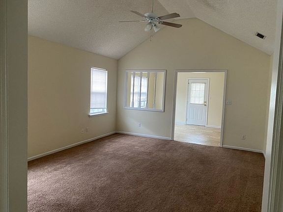 4th image of 3092 Tyndall Dr