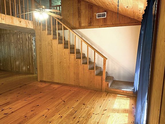 5th image of 210 Whispering Pines Trl