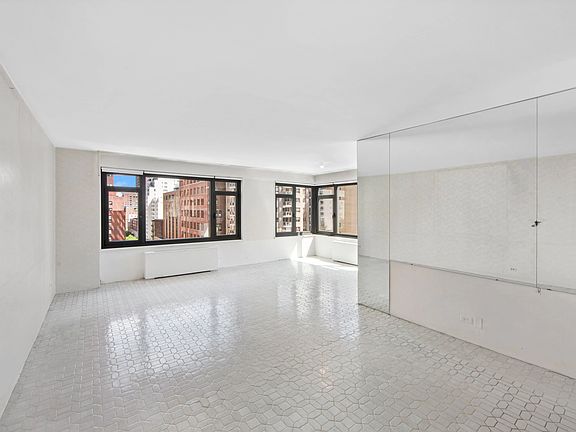 5th image of 160 E 65th St APT 9B