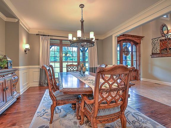 4th image of 459 Glen Oaks Dr