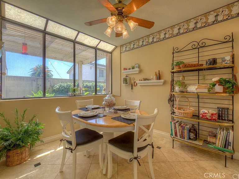 5568 Orange Ave — Photo 8