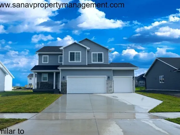 317 11th St NW, Bondurant, IA 50035