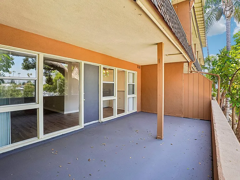 Terraces at South Pasadena Apartments — Photo 105