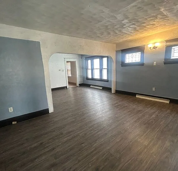 81 Saint Florian St #LOWER — Photo 4