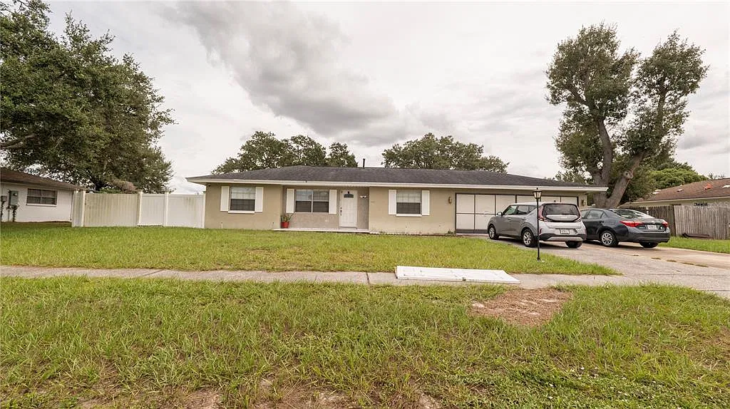 3 bed, 2.0 bath, 1289 sqft, $3,000 — Photo 1