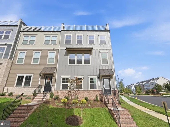 17375 Walnut Grove Way, Dumfries, VA 22026