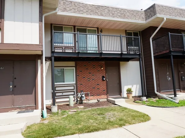 5648 Santa Cruz Dr, Hanover Park, IL 60133