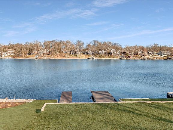 2nd image of 1049 Bermuda Dr