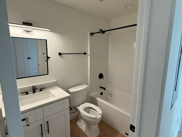 637 S River St #2 — Photo 14