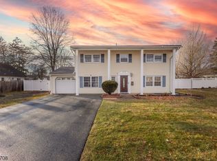 8 Curtis Dr, Lincoln Park Boro, NJ 07035