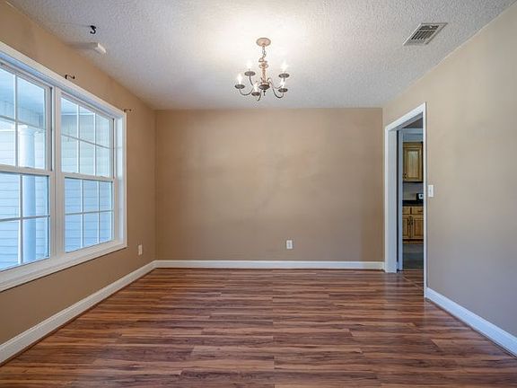 5th image of 192 Conner Dr NE