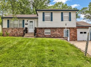 7920 NE San Rafael Dr, Kansas City, MO 64119