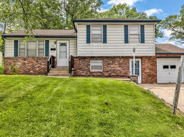 7920 NE San Rafael Dr, Kansas City, MO 64119