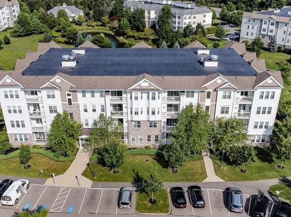 422 John Mahar Hwy Unit 204, Braintree, MA 02184