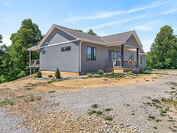 5th image of 944 Lakepoint Dr